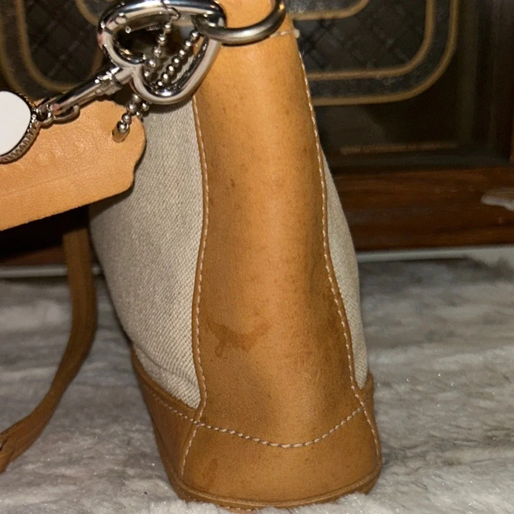 Vintage Coach Demi‎ Bleecker 6115 Ivory Canvas & Camel Leather Baguette
